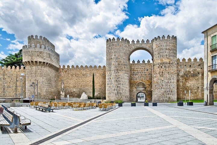 TOP Ávila : Private guided tour with your mobile