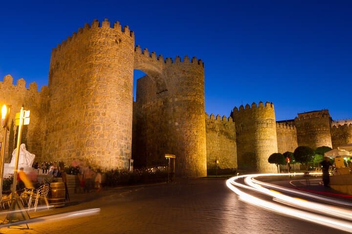 TOP Ávila : Private guided tour with your mobile
