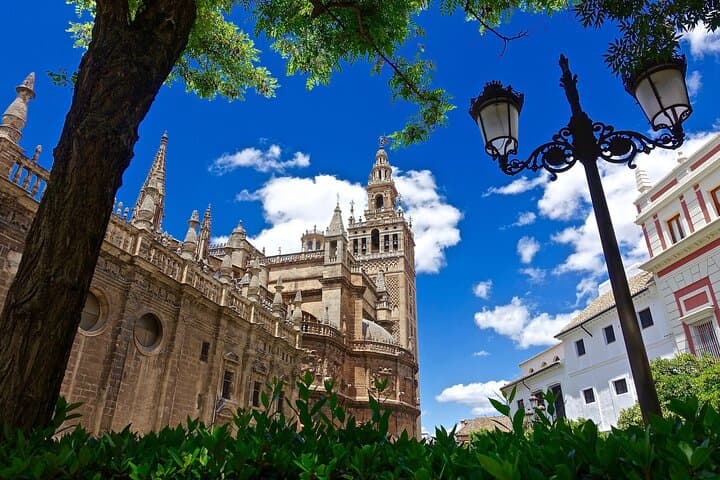 Monumental Seville Tour