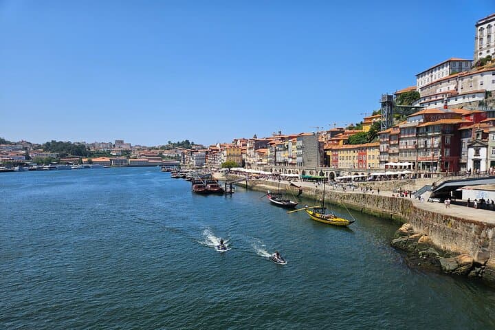Transfer- Airport OPO, Porto City and Gaia Pickup`s