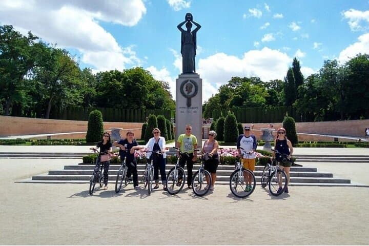 Madrid's Literary Quarter and Retiro Park Bike Tour