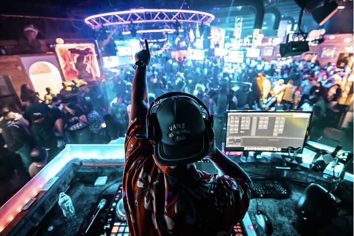 Benidorm Club Crawl: 4 venues in 1 night