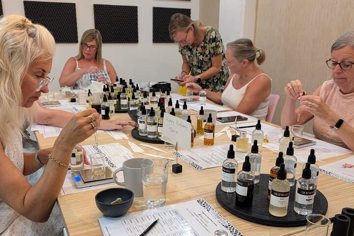 Perfume Workshop Almuñécar, create your eau de parfum