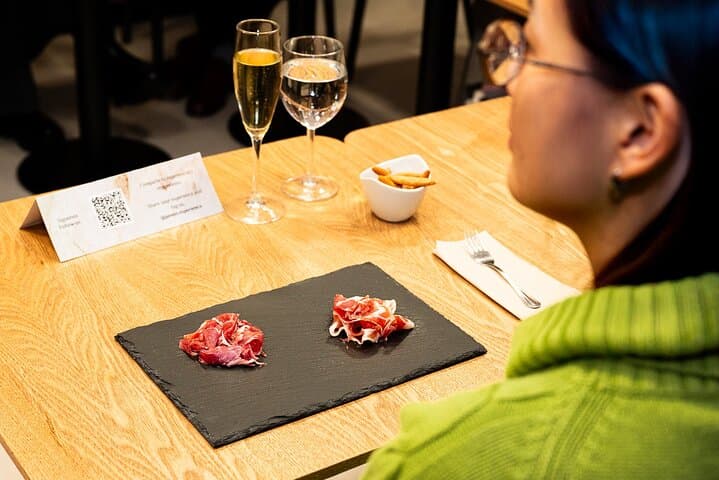 Ham Experience Essentials : Iberian Ham Tasting in Barcelona