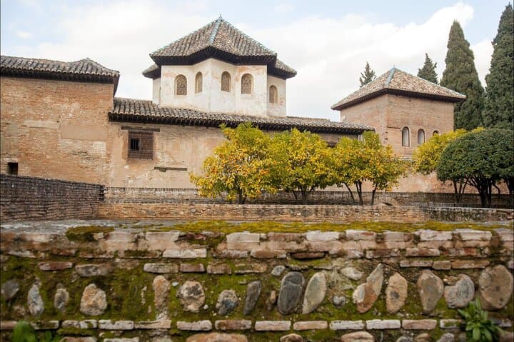 Alhambra Private Guided Tour with Your Own Tickets