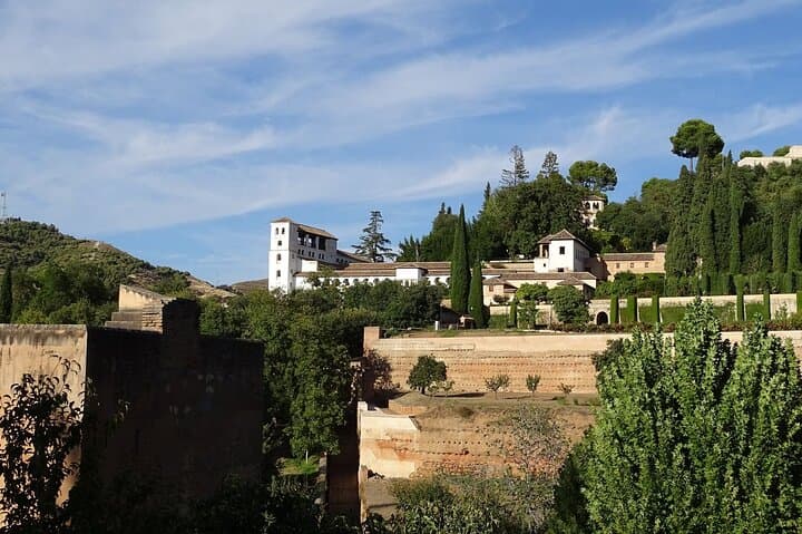 Alhambra Private Guided Tour with Your Own Tickets