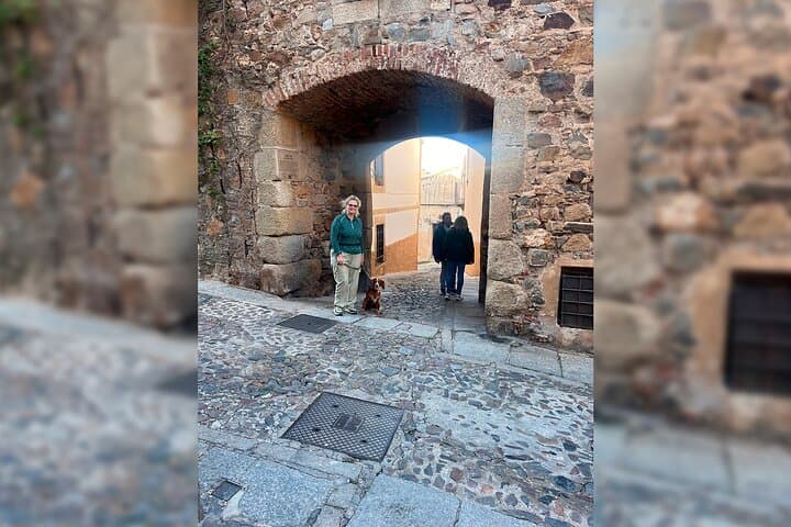 TOP Cáceres : Private Guided Tour with your mobile