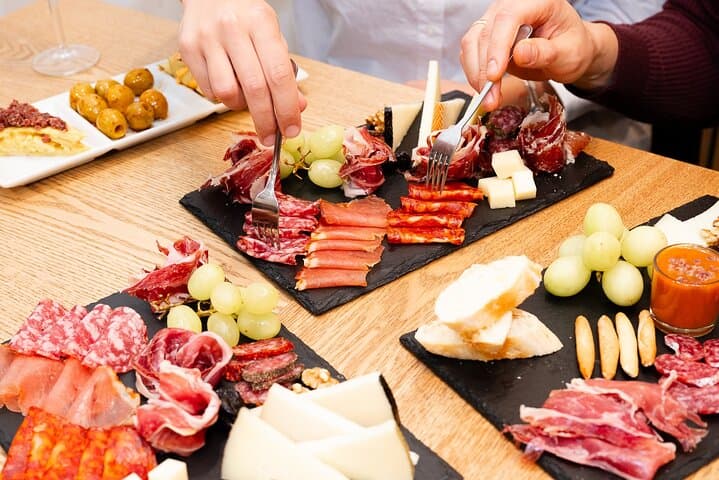 Menú Iberico - Jamón & Cava near Sagrada Familia