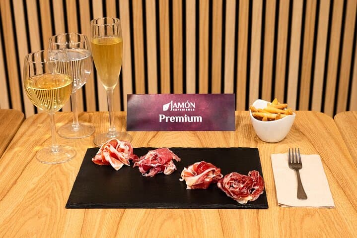 Ham Experience Premium : Iberian Ham & Wine Tasting in Barcelona