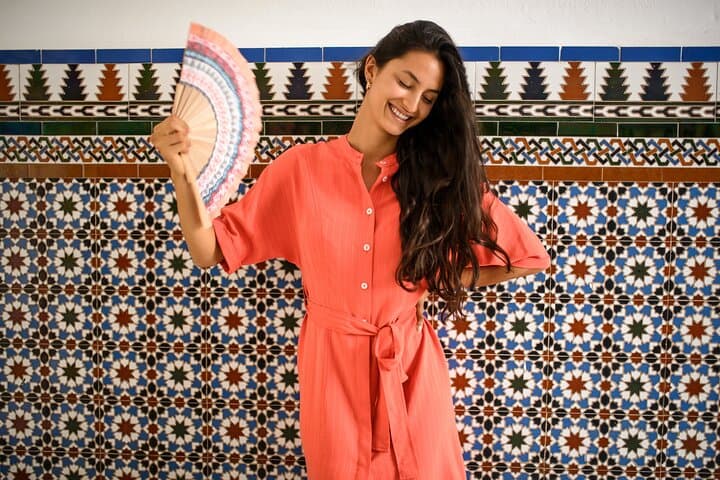 Private Photoshoot Tour in Iconic Seville with Photographer