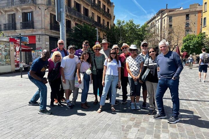Private Barcelona Tour in Park Güell and City