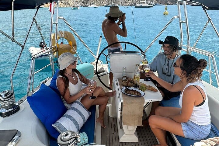 Bavaria 42 Cruiser · Private sailboat around Ibiza and Formentera