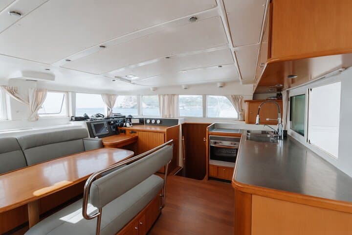 Lagoon 440 · Comfortable catamaran for Ibiza and Formentera