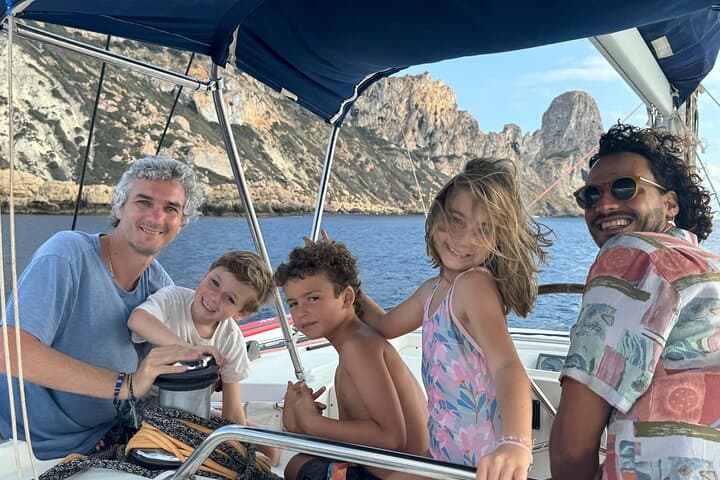Lagoon 440 · Comfortable catamaran for Ibiza and Formentera