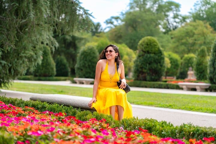 Private Photoshoot Experience in El Retiro Park Madrid