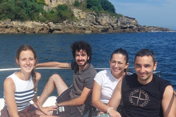 Discover Hondarribia from the Sea with Audio Guide