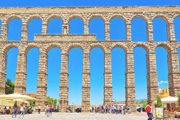 Segovia & Avila Small Group Tour with Hotel Pick up from Madrid