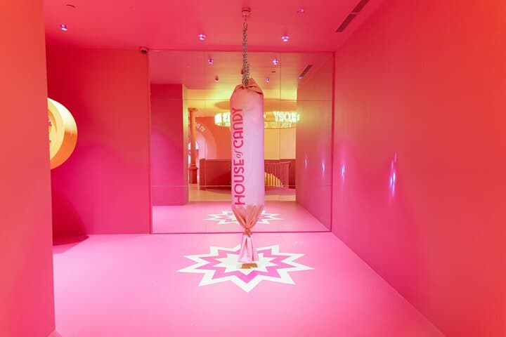 2 - in - 1 Barcelona Pass : White Rabbit + House of Candy
