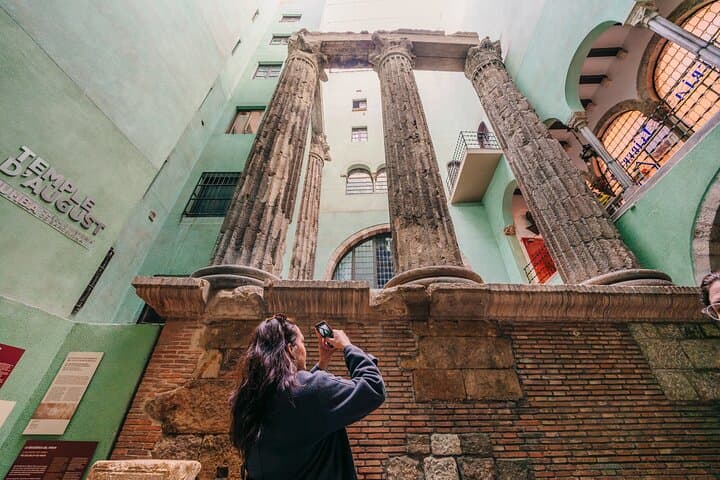 Barcelona Small Group Tour Gothic Quarter and Modernist Places