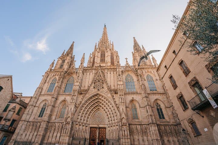 Barcelona Small Group Tour Gothic Quarter and Modernist Places