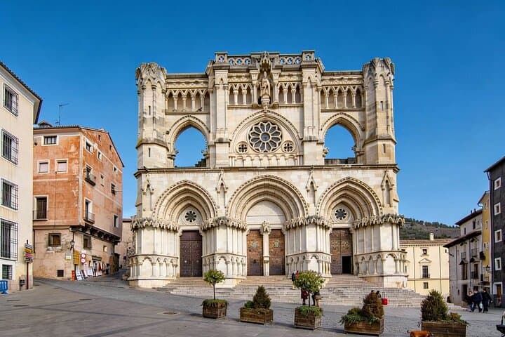 Hello Cuenca: Private 2-Hour Intro City Walk with Local Guide