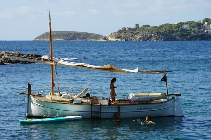Sail on an electric Majorcan llaut from Puerto Portals