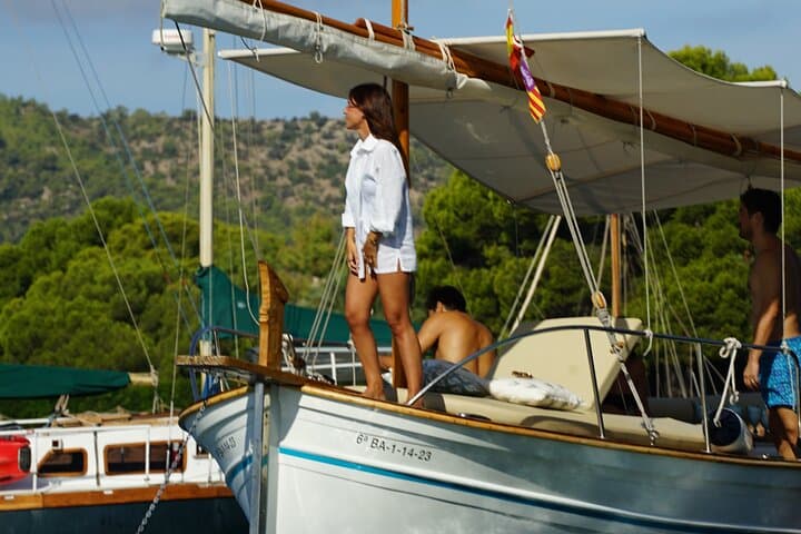 Sail on an electric Majorcan llaut from Puerto Portals
