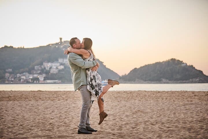 Private Photo Session with a Professional in San Sebastián