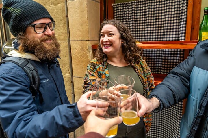 San Sebastian Food Tour: Pintxos, Drinks, and Tapas with a Local