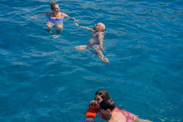 Tenerife: Whale & Dolphin Watching Cruise & Swim, Los Cristianos