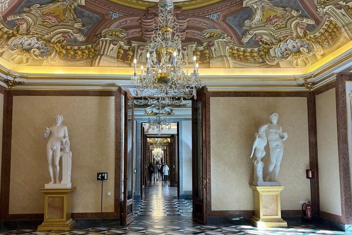 Guided tour of the Royal Palace of La Granja