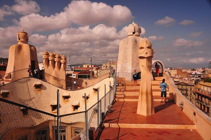 Block of Discord and Sagrada Familia Walking Tour