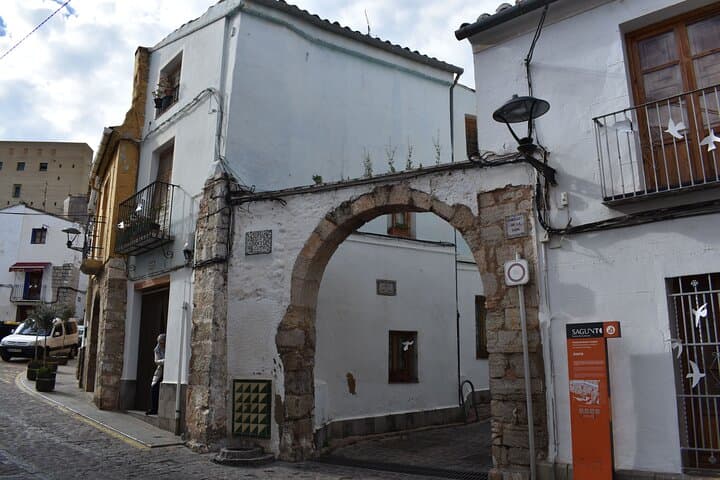 Sagunto excursion by car or train