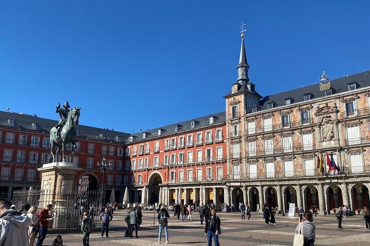 Exclusive guided tour of Madrid Old Town