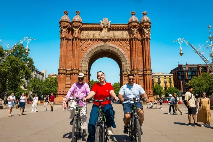 Barcelona Highlights Bike Tour