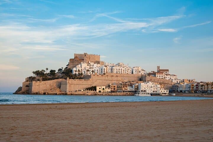 From Valencia: Day trip to Peniscola, (City, Castle & Beach)