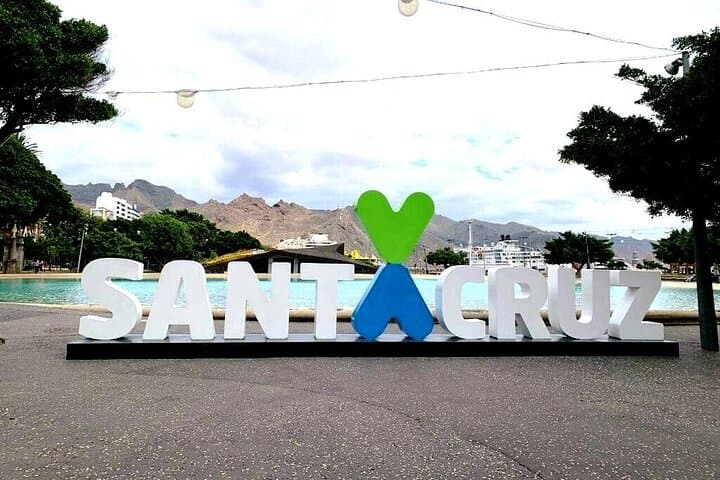 OUR MEETING POINT - THE SANTA CRUZ SIGN