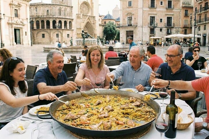 Discover Valencia in a Self Guided Tour