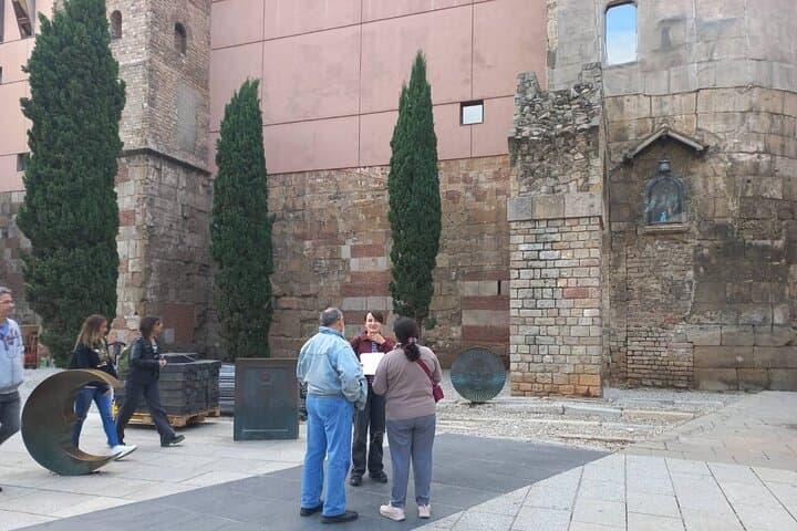 Gothic Quarter Private Walking Tour: Old Town & Hidden Gems
