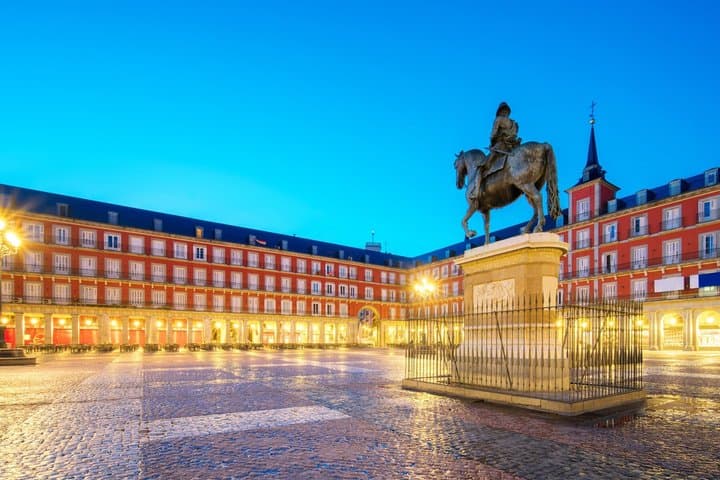 TOP Madrid : Private guided tour with your mobile