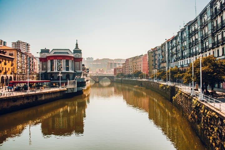 TOP Bilbao : Private guided tour with your mobile