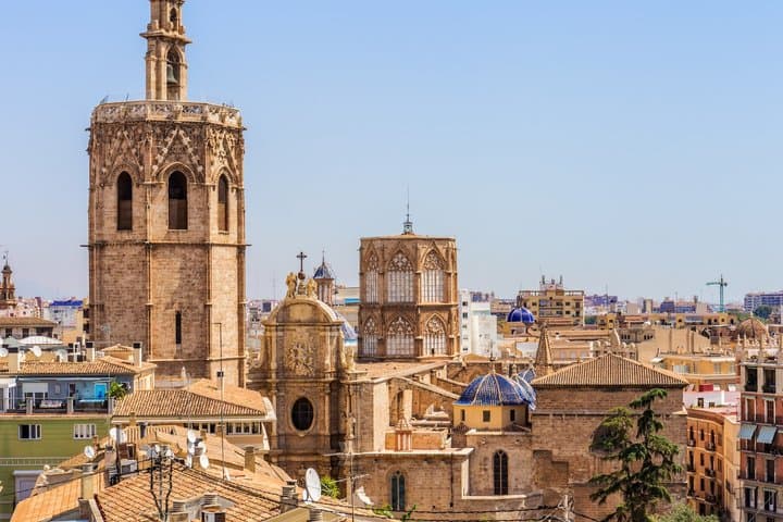 TOP Valencia : Private guided tour with your mobile