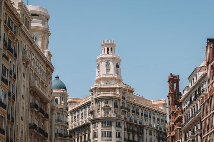 TOP Valencia : Private guided tour with your mobile