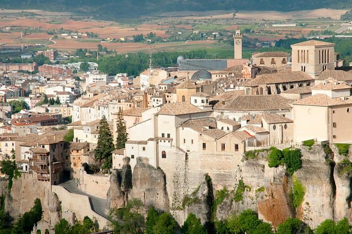 TOP Cuenca : Private Guided Tour with your mobile