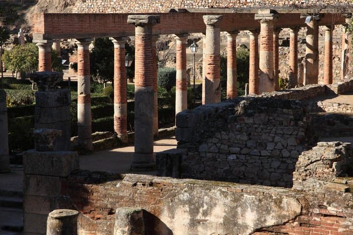 TOP Merida : Private Guided Tour with your mobile