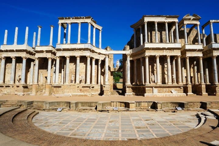 TOP Merida : Private Guided Tour with your mobile