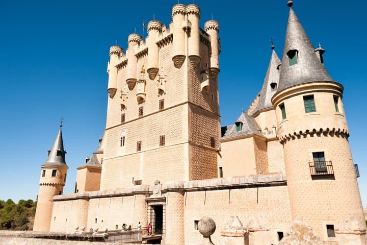 TOP Segovia : Private Guided Tour with your mobile
