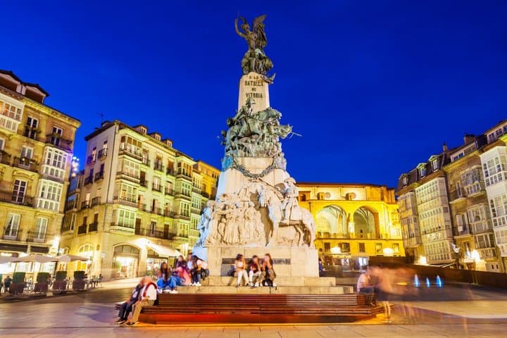 TOP Vitoria-Gasteiz : Private Guided Tour with your mobile