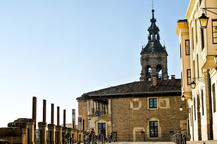TOP Vitoria-Gasteiz : Private Guided Tour with your mobile