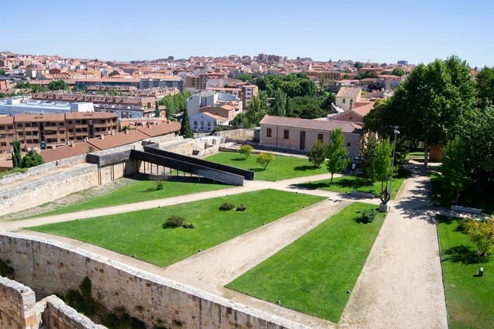 TOP Zamora : Private Guided Tour with your mobile